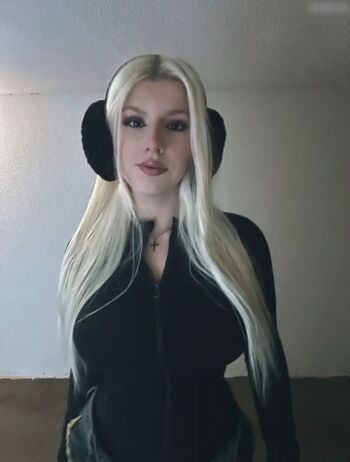Laura.z57