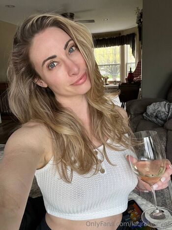 lauralaceyof