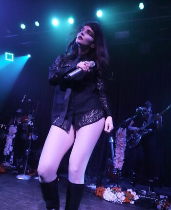 Lauren Mayberry
