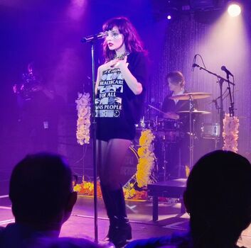 Lauren Mayberry