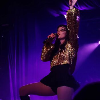 Lauren Mayberry