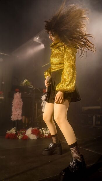 Lauren Mayberry