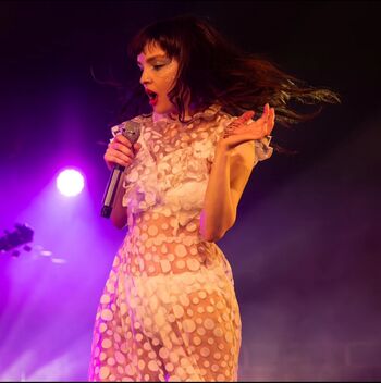 Lauren Mayberry