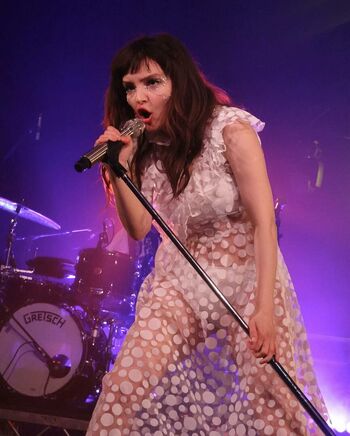Lauren Mayberry