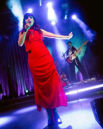 Lauren Mayberry