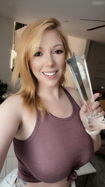 Lauren Phillips