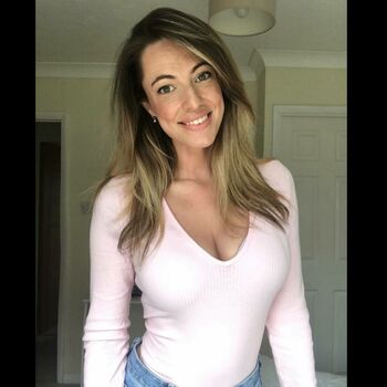 Lauren R