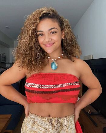 Laurie Hernandez