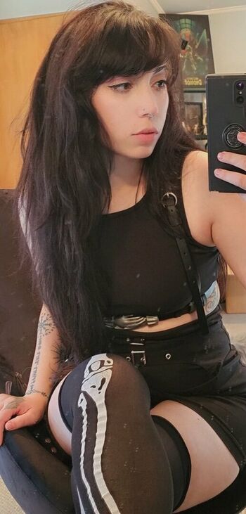 Layna Lazar