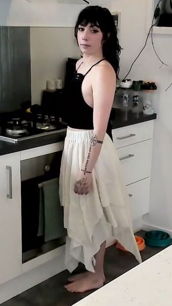Layna Lazar