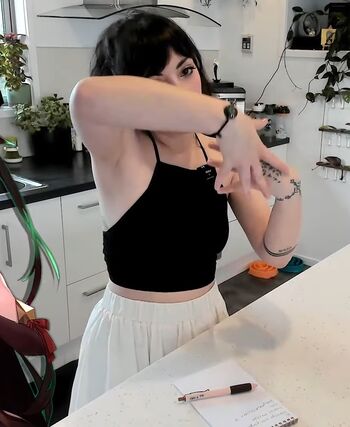 Layna Lazar