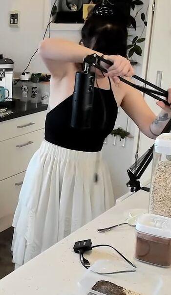 Layna Lazar