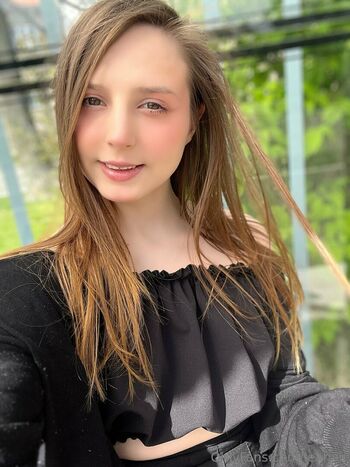 Leah Air