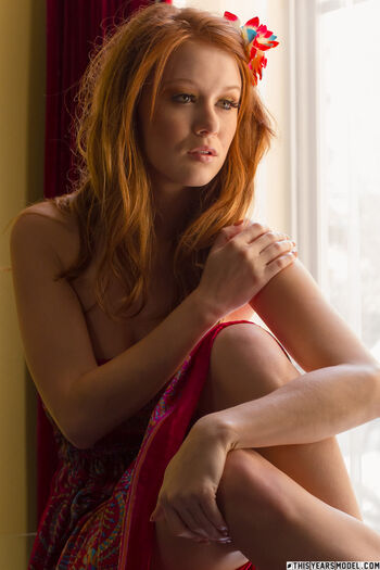 Leanna Decker