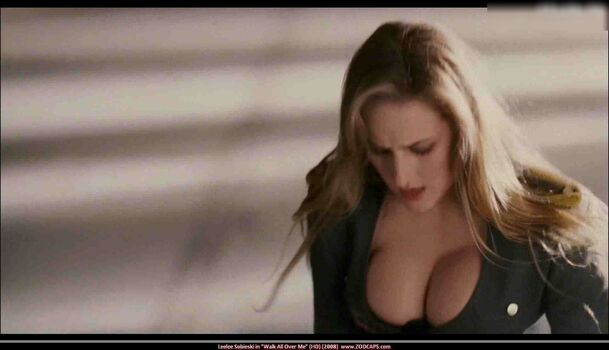 Leelee Sobieski