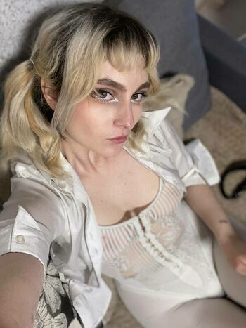 Leila Grace