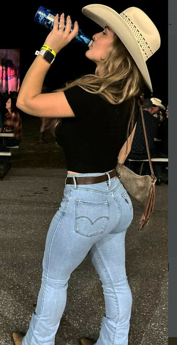 Lena Leighton