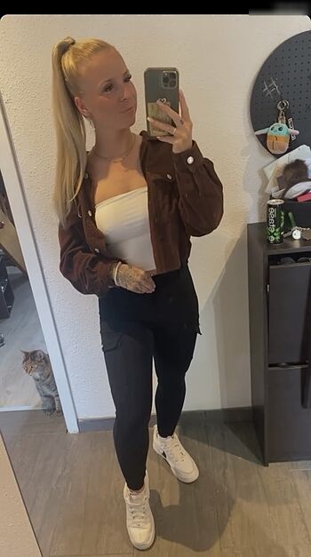 Lena_mxb