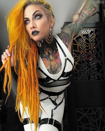 Lena Scissorhands