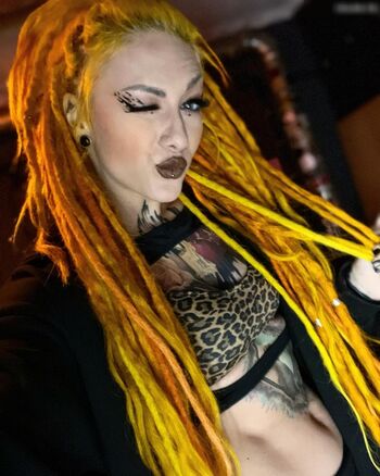 Lena Scissorhands