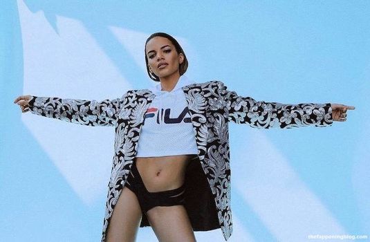 Leslie Grace