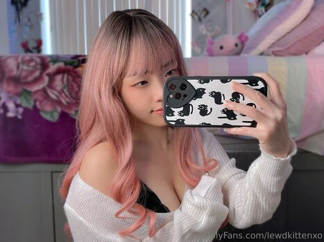 Lewdkittenxo