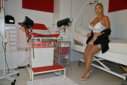lexas_dressing_room