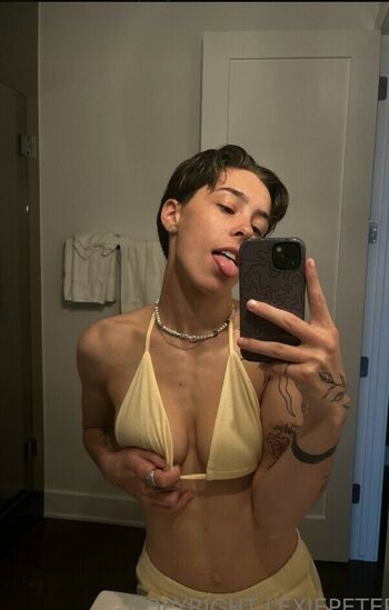 Lexiepeterss