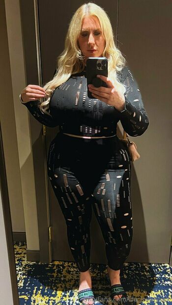 lila_lovelyxxx