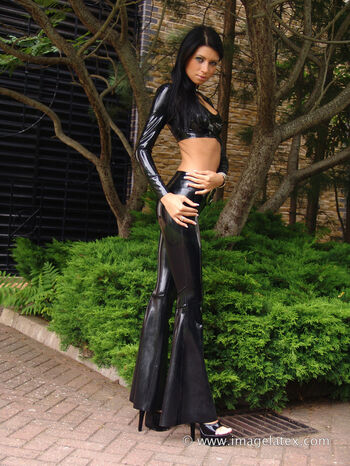Lillyroma1982