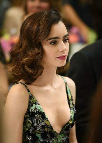 Lily Collins