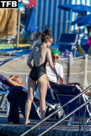 Lily Collins