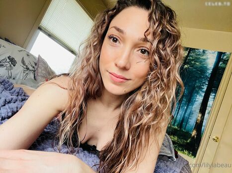 Lily LaBeau