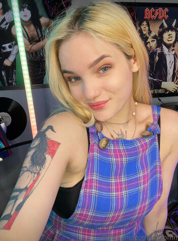 Lily Lommi