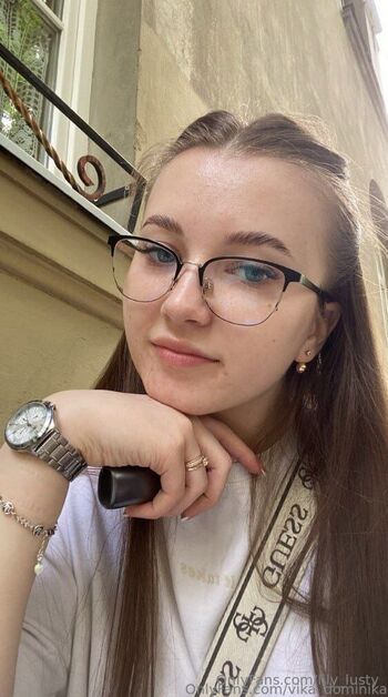 lily_lusty