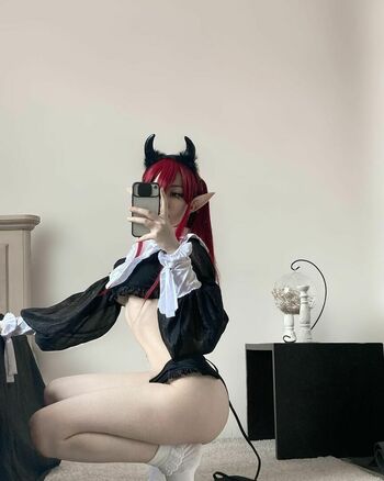 lilyacorncr