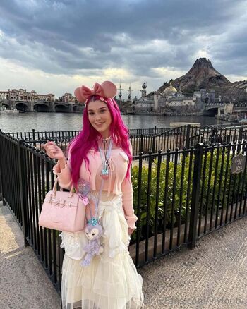 lilyloutv