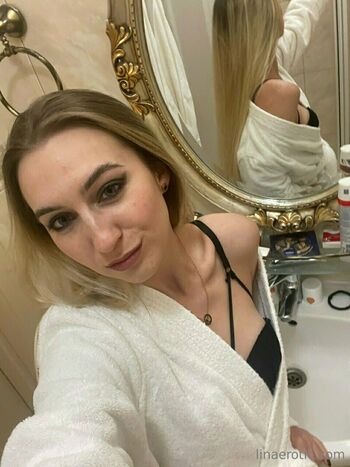 lina_erotic_public