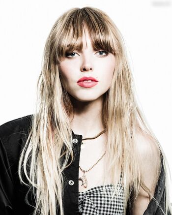 Lina Larissa Strahl