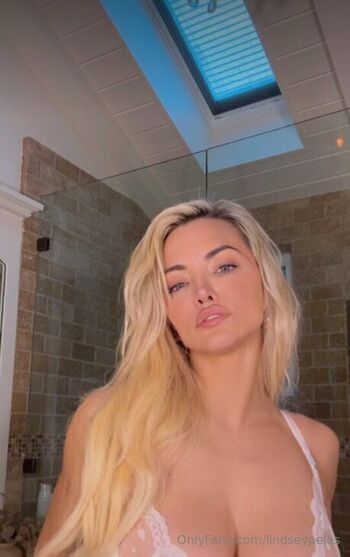 lindseypelas