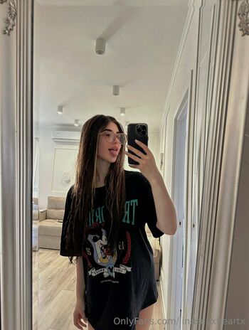 lindseyxheartx