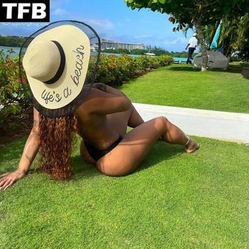 Lira Galore