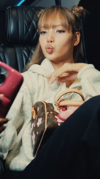 Lisa Blackpink