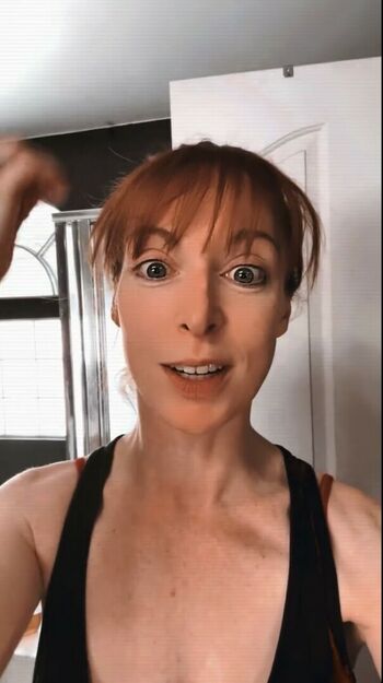 Lisa Foiles