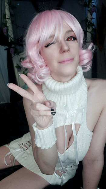 Little Finch Cosplay