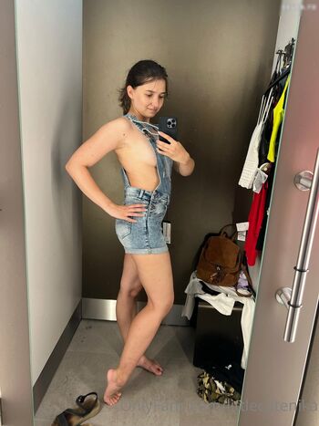 Little Nika aka littlecutenika