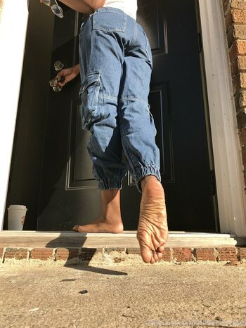 littleebonyfeet