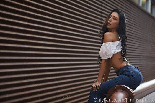 Lizzy Acosta