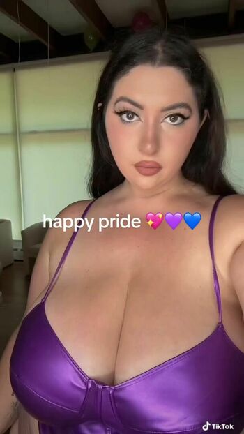 Lizzy B
