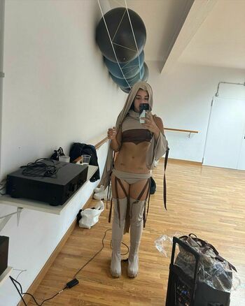 Lola Indigo